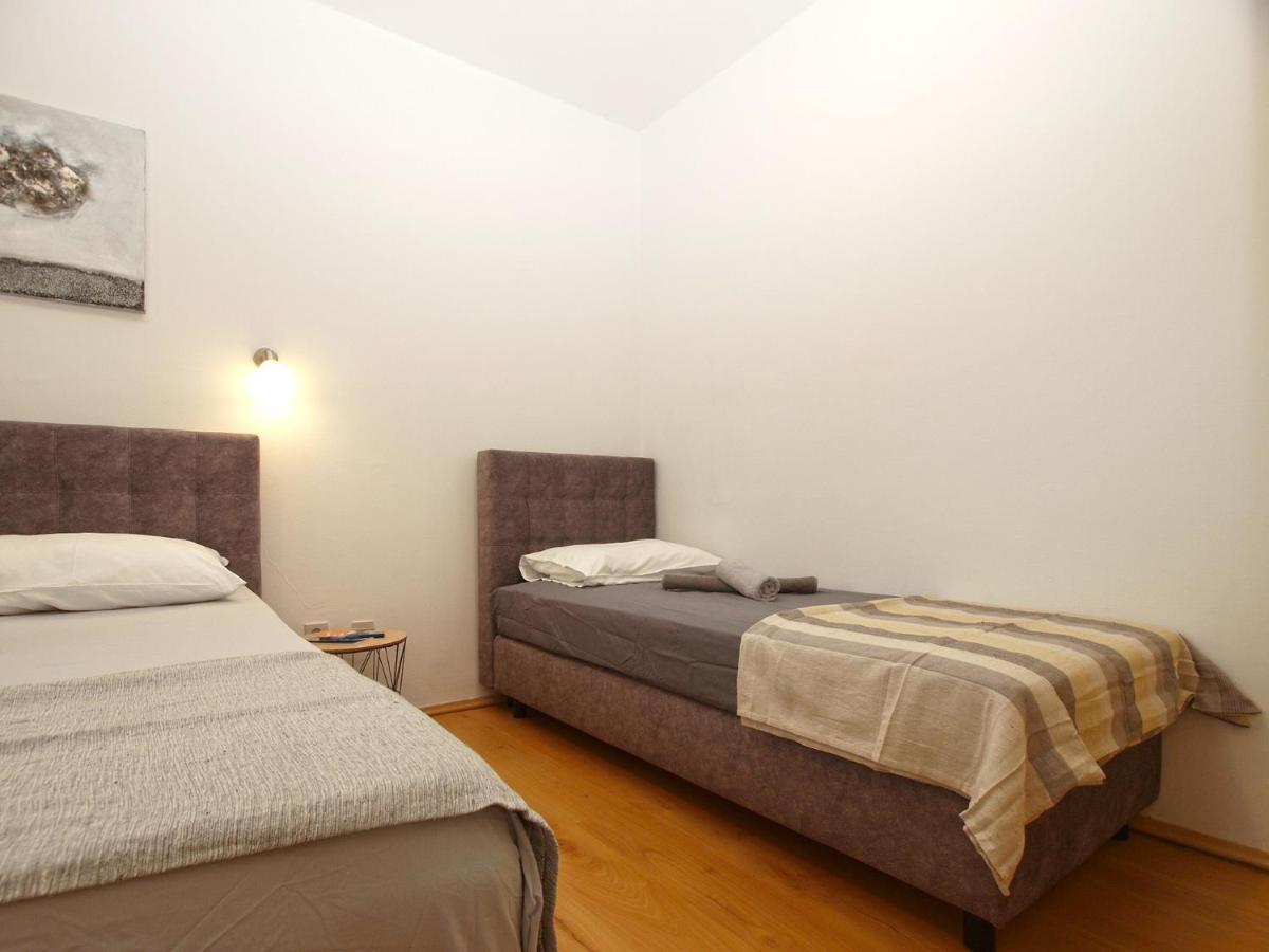 Apartman Biskupije 810