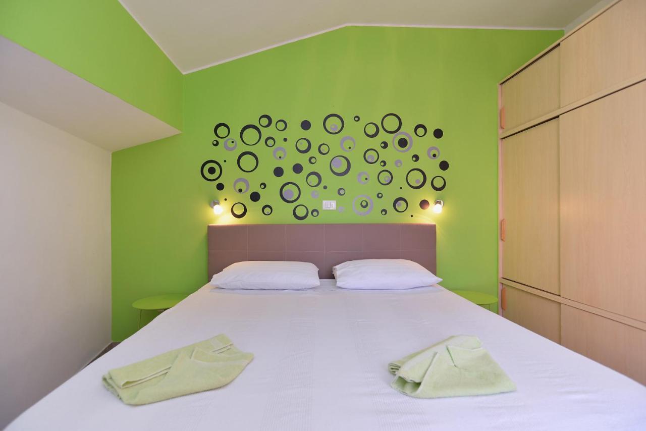 Apartman Biskupije 810 *
